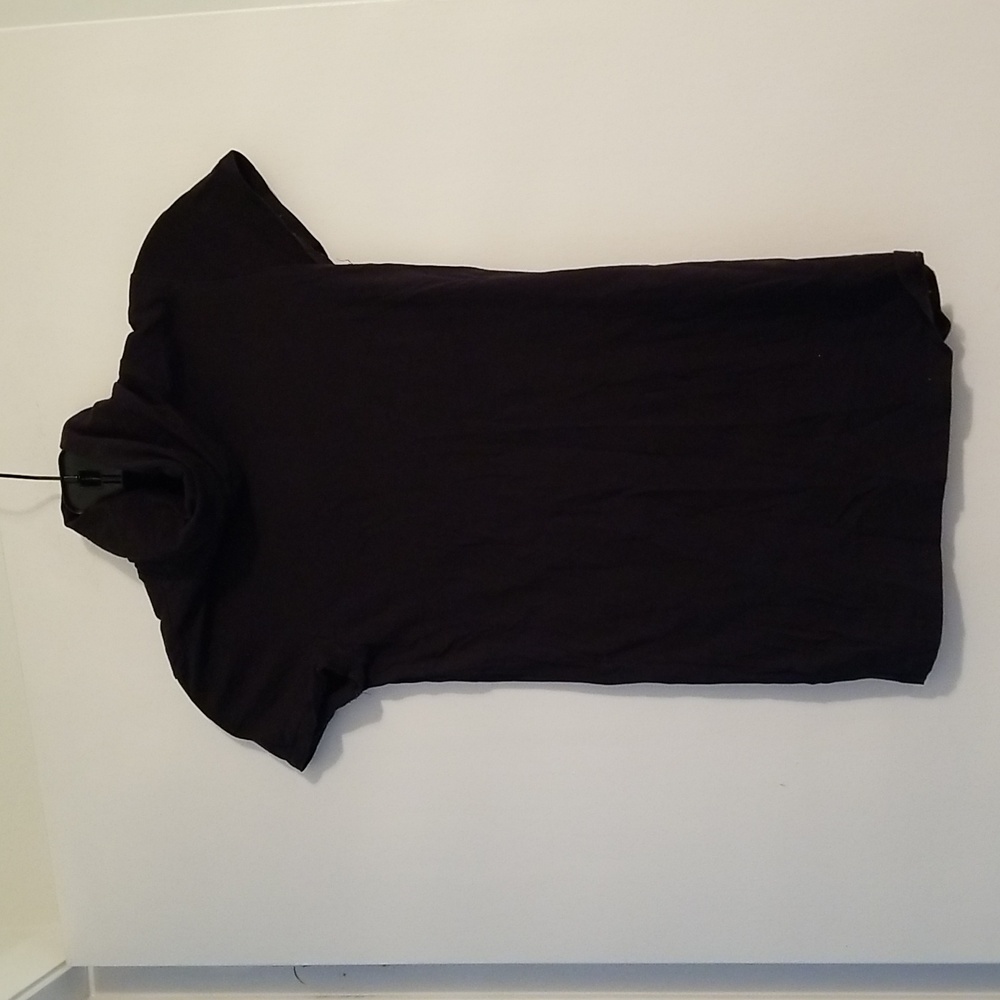 Theory short sleeve  turtleneck size small